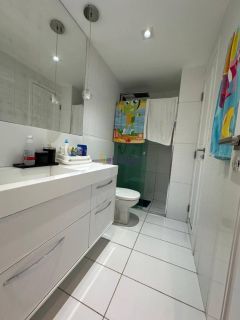 Vendo apartamento no Condomínio Toulon na Ponta do Farol