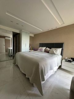 Vendo apartamento no Condomínio Toulon na Ponta do Farol