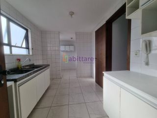 Vendo apartamento no Condomínio Toulon na Ponta do Farol