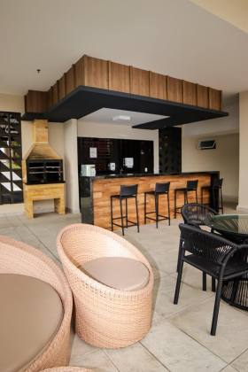 Edifício Monte Fuji - Apartamento de 100m² com 02 quartos (1 suíte com closet) na Ponta do Farol.