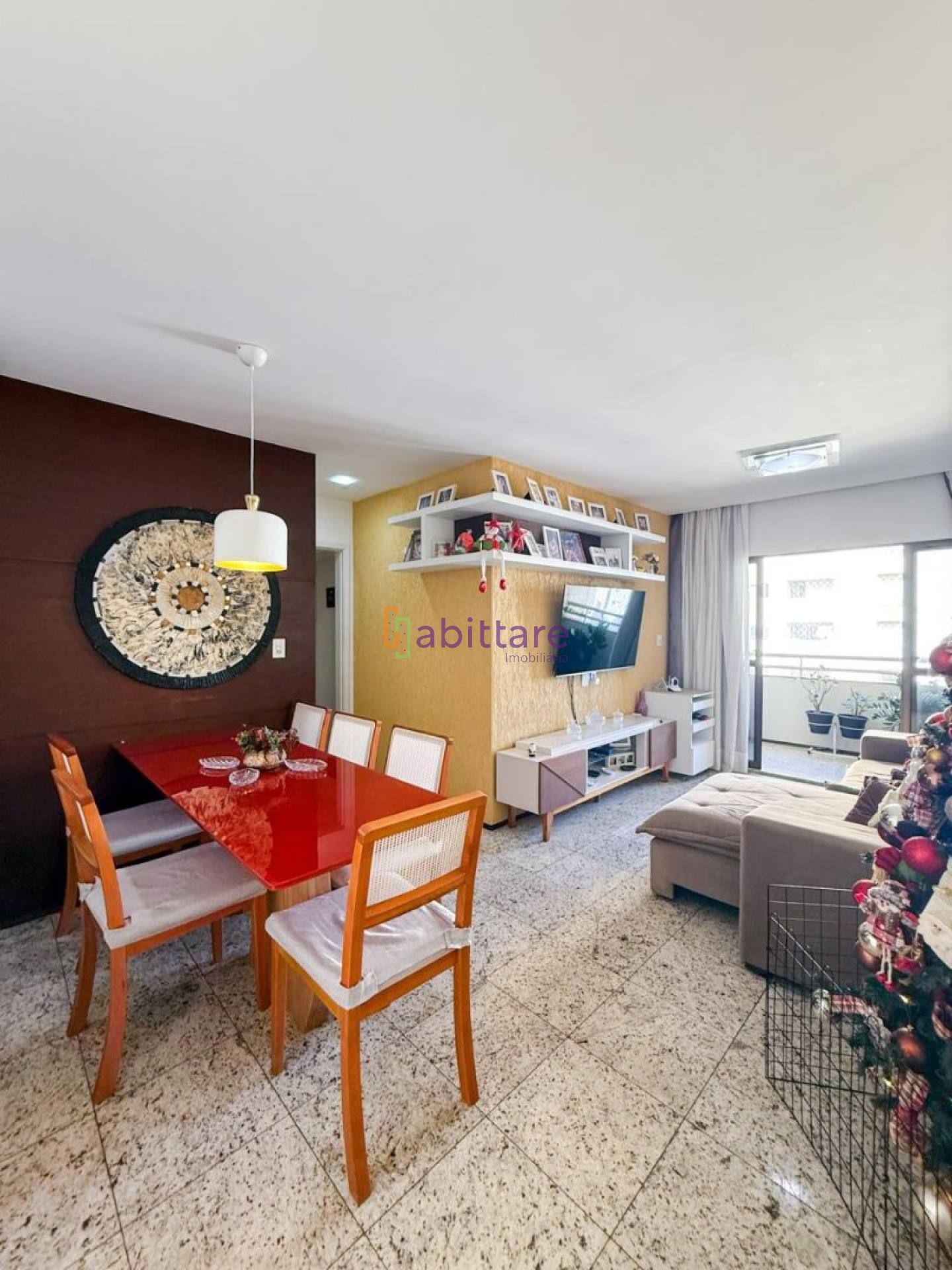 Apartamento com 3 quartos (1 suíte e 2 semi suítes) no Ed. Montreal - Renasncença
