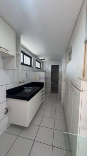 Apartamento com 3 quartos (2 semi suítes) no Ed. Montreal - Renasncença