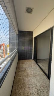 Apartamento com 3 quartos (2 semi suítes) no Ed. Montreal - Renasncença