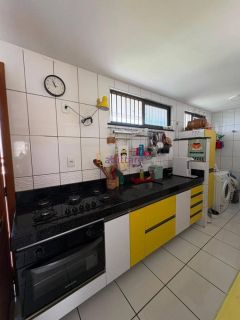 Apartamento com 3 quartos (1 suíte e 2 semi suítes) no Ed. Montreal - Renasncença