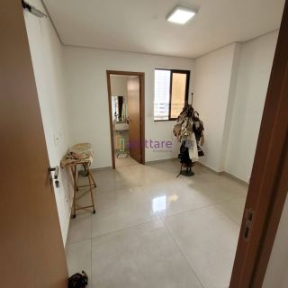 Vendo no Cond. Porto Farol – Apartamento de  119m² com 3 suítes