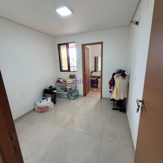 Vendo no Cond. Porto Farol – Apartamento de  119m² com 3 suítes