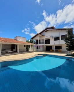 Casa duplex de 498m² com 4 suítes e área lazer no Quintas do Calhau (lado praia)