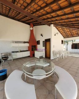 Casa duplex de 498m² com 4 suítes e área lazer no Quintas do Calhau (lado praia)