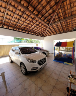 Casa duplex de 498m² com 4 suítes e área lazer no Quintas do Calhau (lado praia)