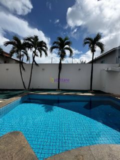 Casa duplex de 498m² com 4 suítes e área lazer no Quintas do Calhau (lado praia)