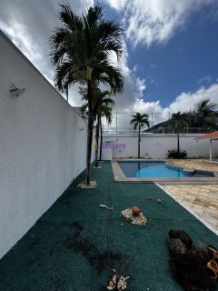 Casa duplex de 498m² com 4 suítes e área lazer no Quintas do Calhau (lado praia)