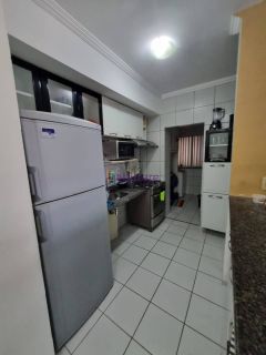 Apartamento MOBILIADO de 53m² com 2 quartos (1 suíte) no Green Blue - Rua do Aririzal