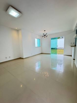 Casa de condomínio no Araçagy de 135m² com 3 quartos (1 suíte) + quintal amplo - MOBILIADA.