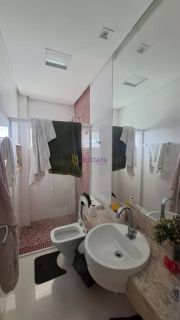 Casa mobiliada de 351m² com 04 suítes + Closet e Varanda no Alphaville Araçagy