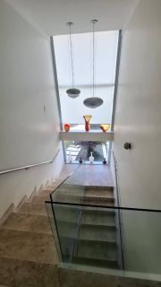 Casa mobiliada de 351m² com 04 suítes + Closet e Varanda no Alphaville Araçagy