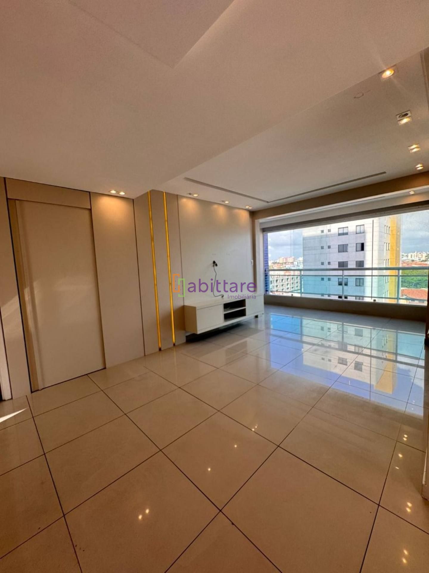 Apartamento de 86m² com 02 suítes no Aquamarine, na Península