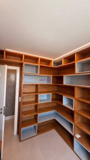 Apartamento de 82m² na Ponta do Farol com 03 quartos.