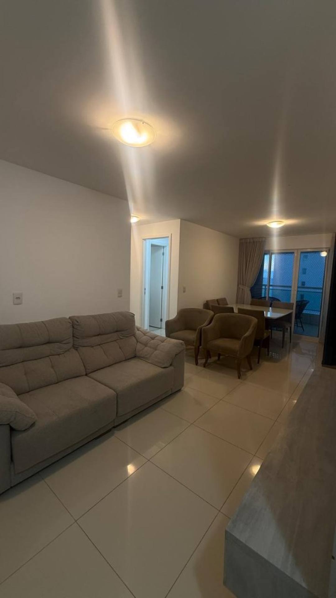 Alugo apartamento no Condominio Unique de 76m² com 2 quarto, 2 vaga de garagem - Vista mar
