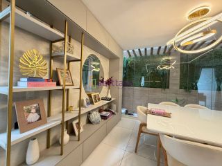 Casa de 199m² no Condomínio Berlin com 04 suítes (01 master) + lazer privativo.