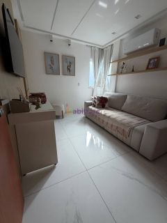 Casa de 199m² no Condomínio Berlin com 04 suítes (01 master) + lazer privativo.