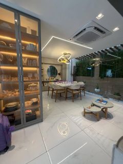 Casa de 199m² no Condomínio Berlin com 04 suítes (01 master) + lazer privativo.