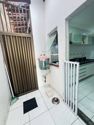 Alugo casa Cond. próximo a Pet Land na Cohama -  com 4 quartos (1 suíte)