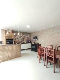 Casa no Condomínio Zeus I com 3 quartos (2 suíte)