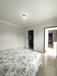 Casa no Condomínio Zeus I com 3 quartos (2 suíte)