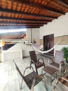 Casa no Condomínio Zeus I com 3 quartos (2 suíte)