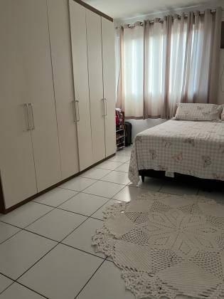 Apartamento de 94m² com 03 quartos (1 suíte) na Ponta do Farol