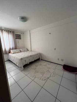 Apartamento de 94m² com 03 quartos (1 suíte) na Ponta do Farol