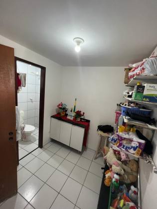 Apartamento de 94m² com 03 quartos (1 suíte) na Ponta do Farol