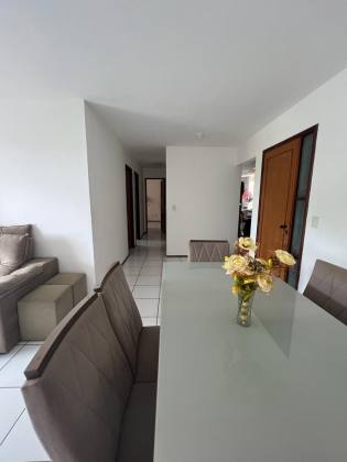 Apartamento de 94m² com 03 quartos (1 suíte) na Ponta do Farol