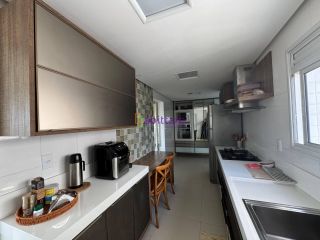 Apartamento no Jardim de Vêneto - 131m² com 03 suítes (1 com closet).