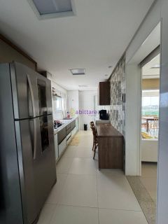 Apartamento no Jardim de Vêneto - 131m² com 03 suítes (1 com closet).