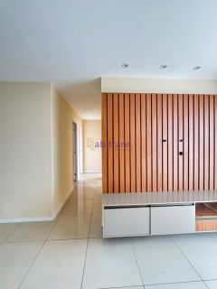 Vendo apartamento com 3 quartos (1 suíte) no Ilha Parque Residence