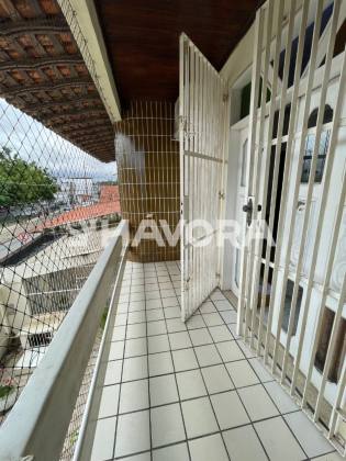 Casa Duplex Residencial com perfil comercial