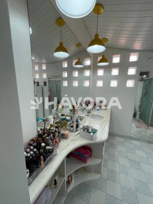 Casa Duplex Residencial com perfil comercial