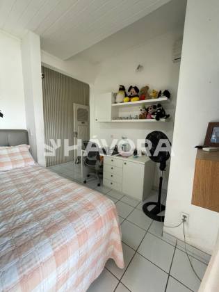 Casa Duplex Residencial com perfil comercial