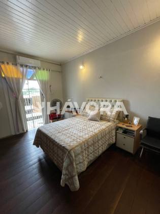 Casa Duplex Residencial com perfil comercial