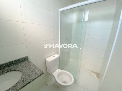 Apartamento disponível para locação no condomínio Prime Calhau I, com excelente ventilação e posição nascente.