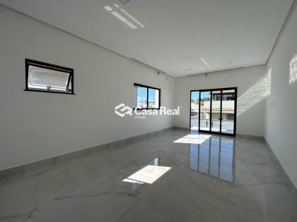 Linda Casa no Condomínio Damha