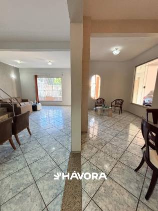Casa Duplex Residencial com perfil Comercial