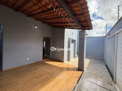 Linda casa no Jardim Turu
