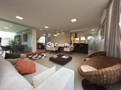 Excelente  Triplex em condomínio fechado