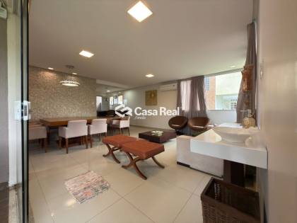 Excelente  Triplex em condomínio fechado