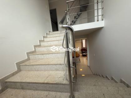 Excelente  Triplex em condomínio fechado
