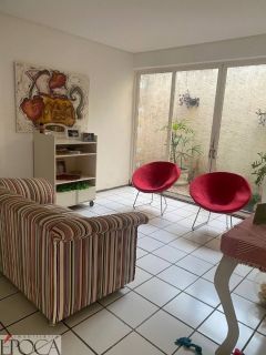CASA NO BAIRRO JÓQUEI