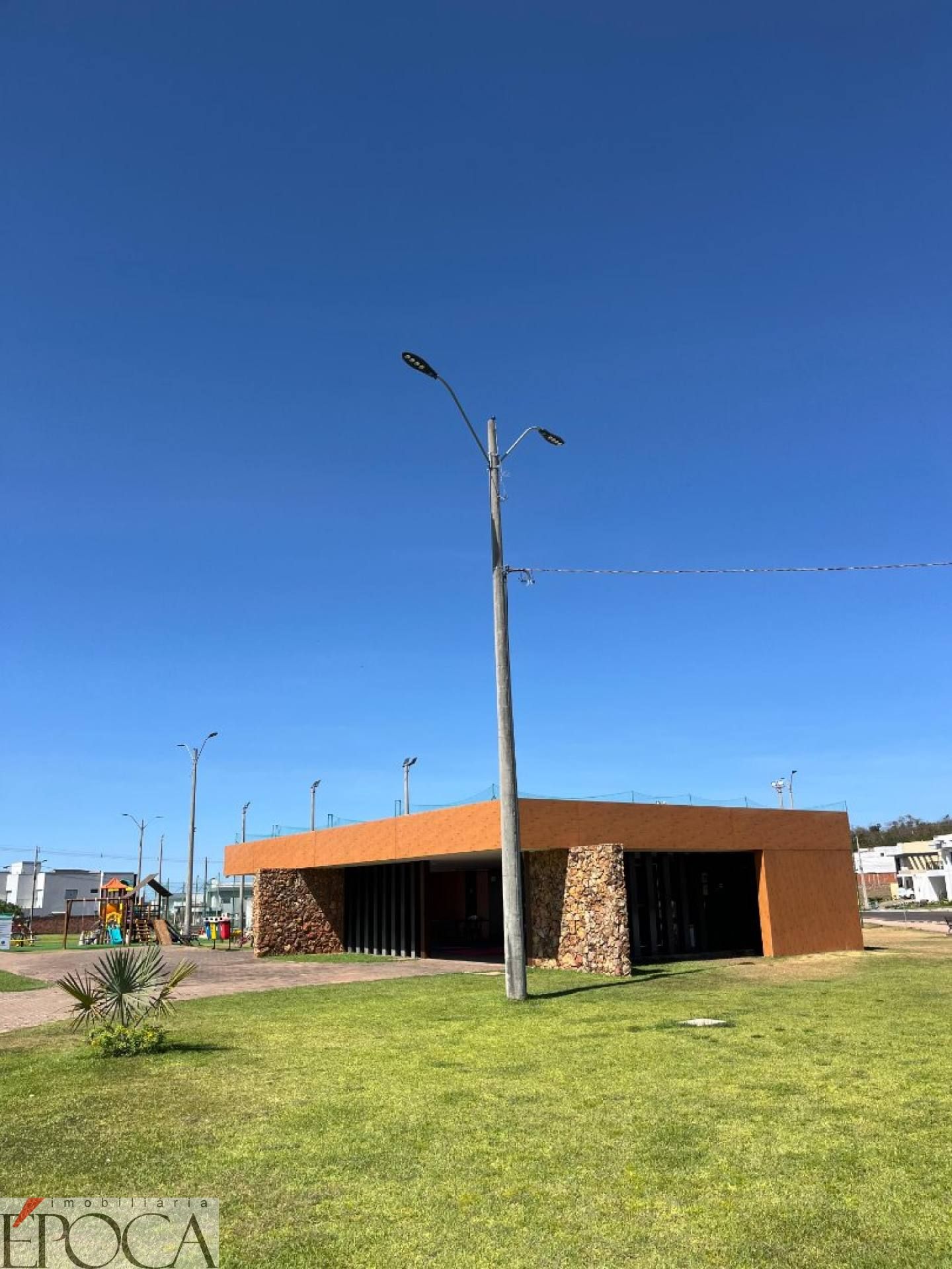 LOTE NO CONDOMÍNIO ALDEBARAN LESTE