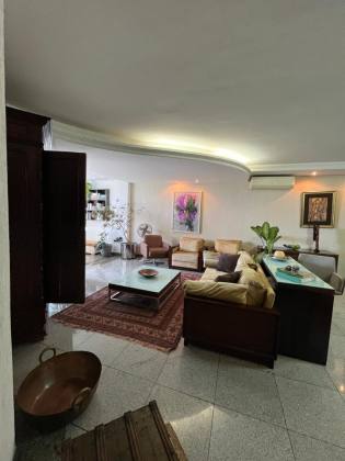 CONDOMÍNIO BEVERLY HILLS